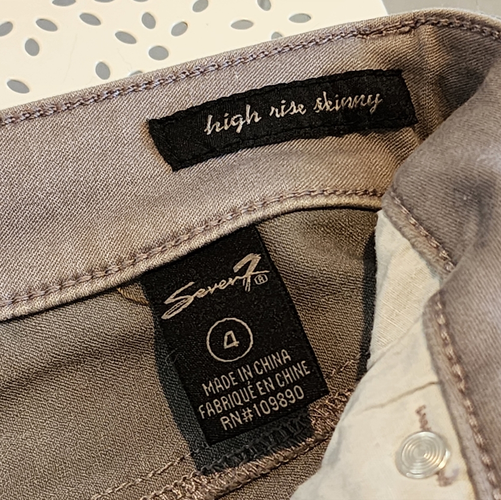 Seven 7 High Rise Skinny Light Gray Jeans Size 4 - Picture 8 of 10